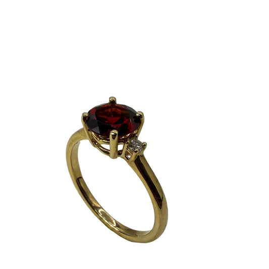 14kt yellow gold garnet and diamond ring 
