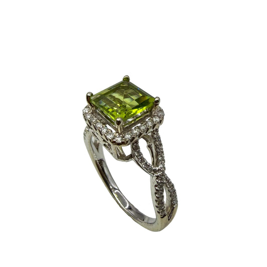 White Gold Peridot Ring