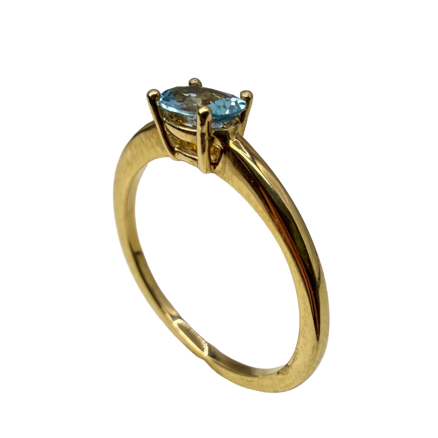 14kt yellow gold aquamarine ring 