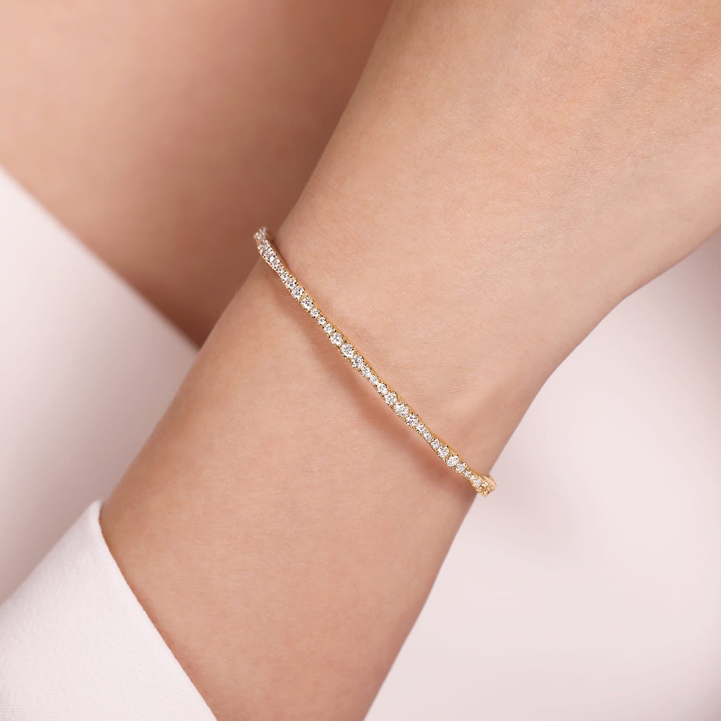 Yellow Gold Diamond Station Bangle