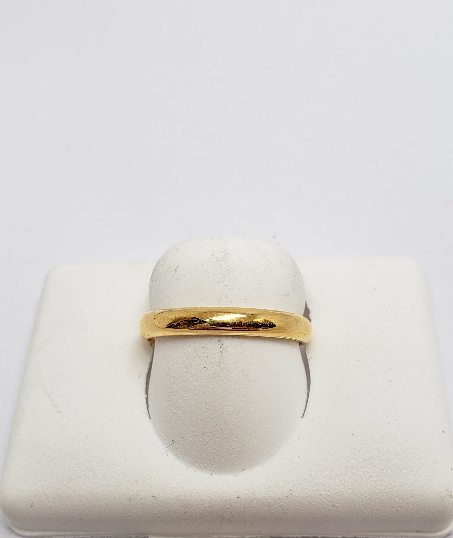 18K Yellow Gold Ring